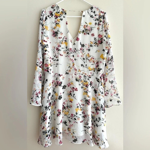 Sam Edelman White Dream Lined Floral Garden Bell Sleeve Dress, Size 10 - Picture 14 of 16